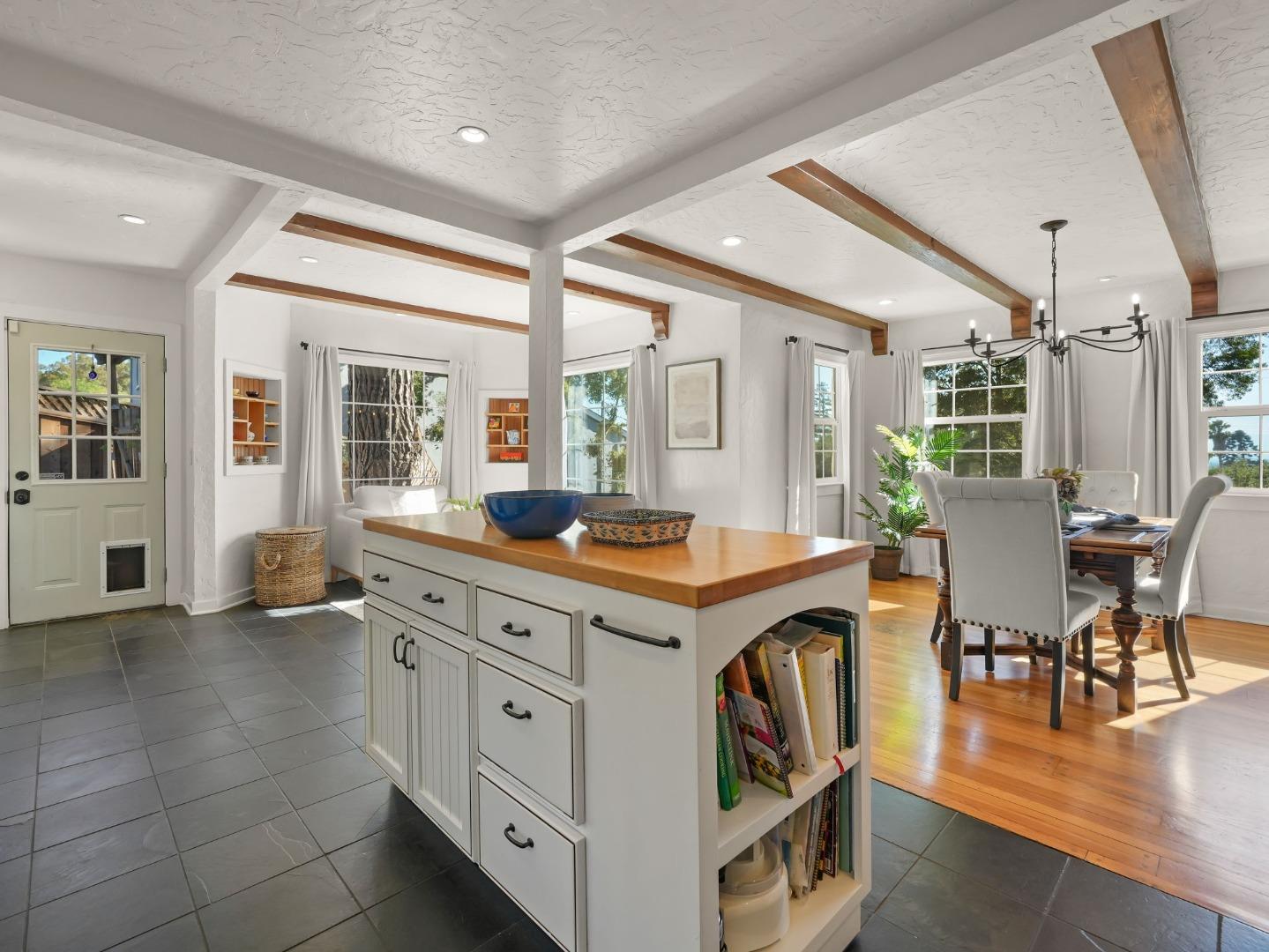 Detail Gallery Image 12 of 62 For 338 Gordon Ave, San Jose,  CA 95127 - 4 Beds | 2 Baths