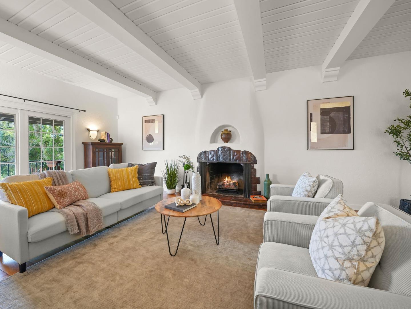 Detail Gallery Image 4 of 62 For 338 Gordon Ave, San Jose,  CA 95127 - 4 Beds | 2 Baths