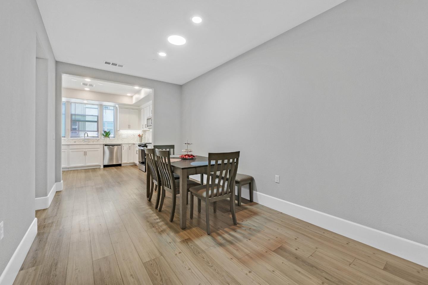 Detail Gallery Image 10 of 42 For 47222 Mission Falls Ct, Fremont,  CA 94539 - 2 Beds | 2/1 Baths