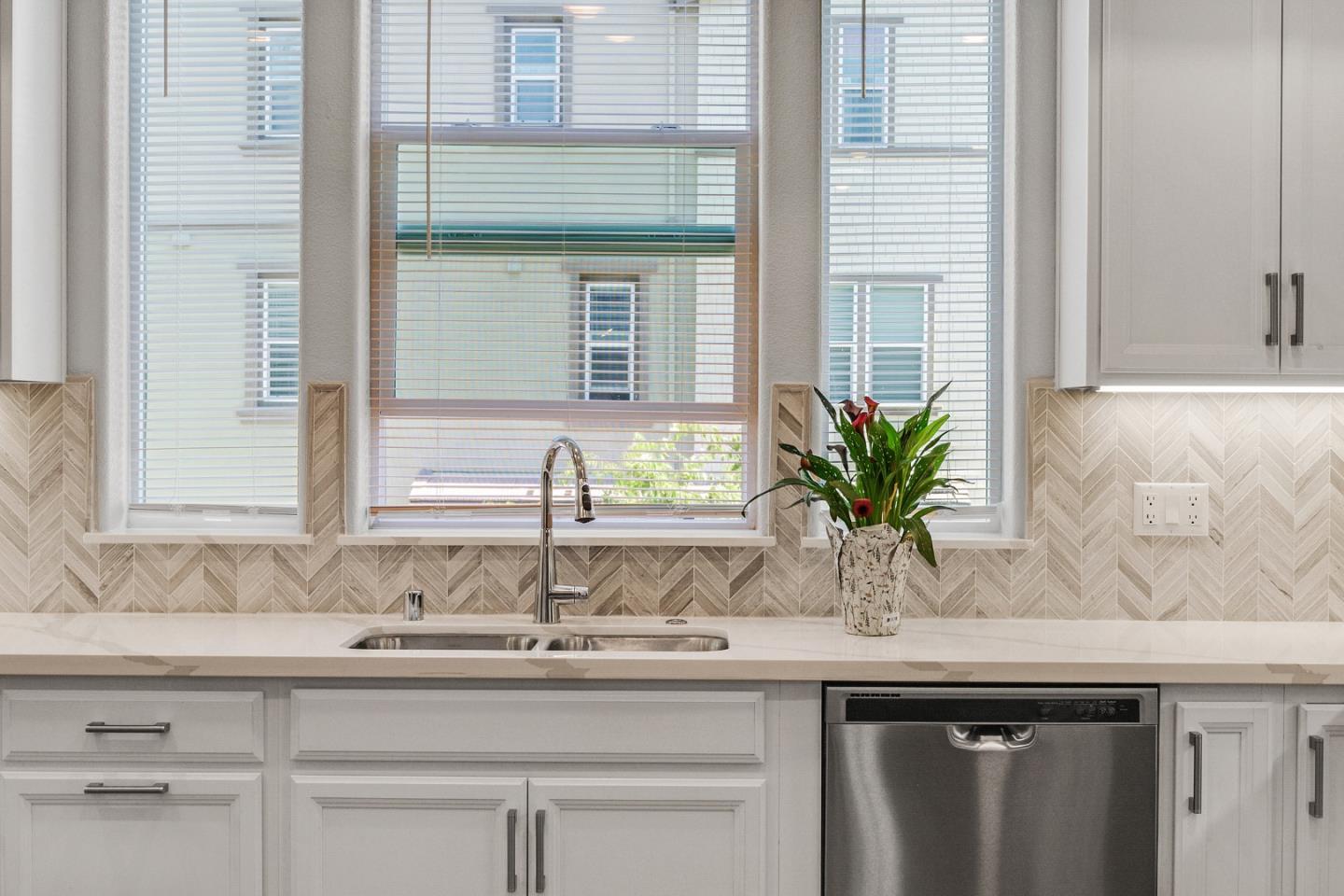 Detail Gallery Image 12 of 42 For 47222 Mission Falls Ct, Fremont,  CA 94539 - 2 Beds | 2/1 Baths