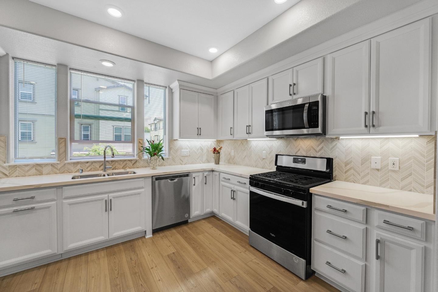 Detail Gallery Image 13 of 42 For 47222 Mission Falls Ct, Fremont,  CA 94539 - 2 Beds | 2/1 Baths