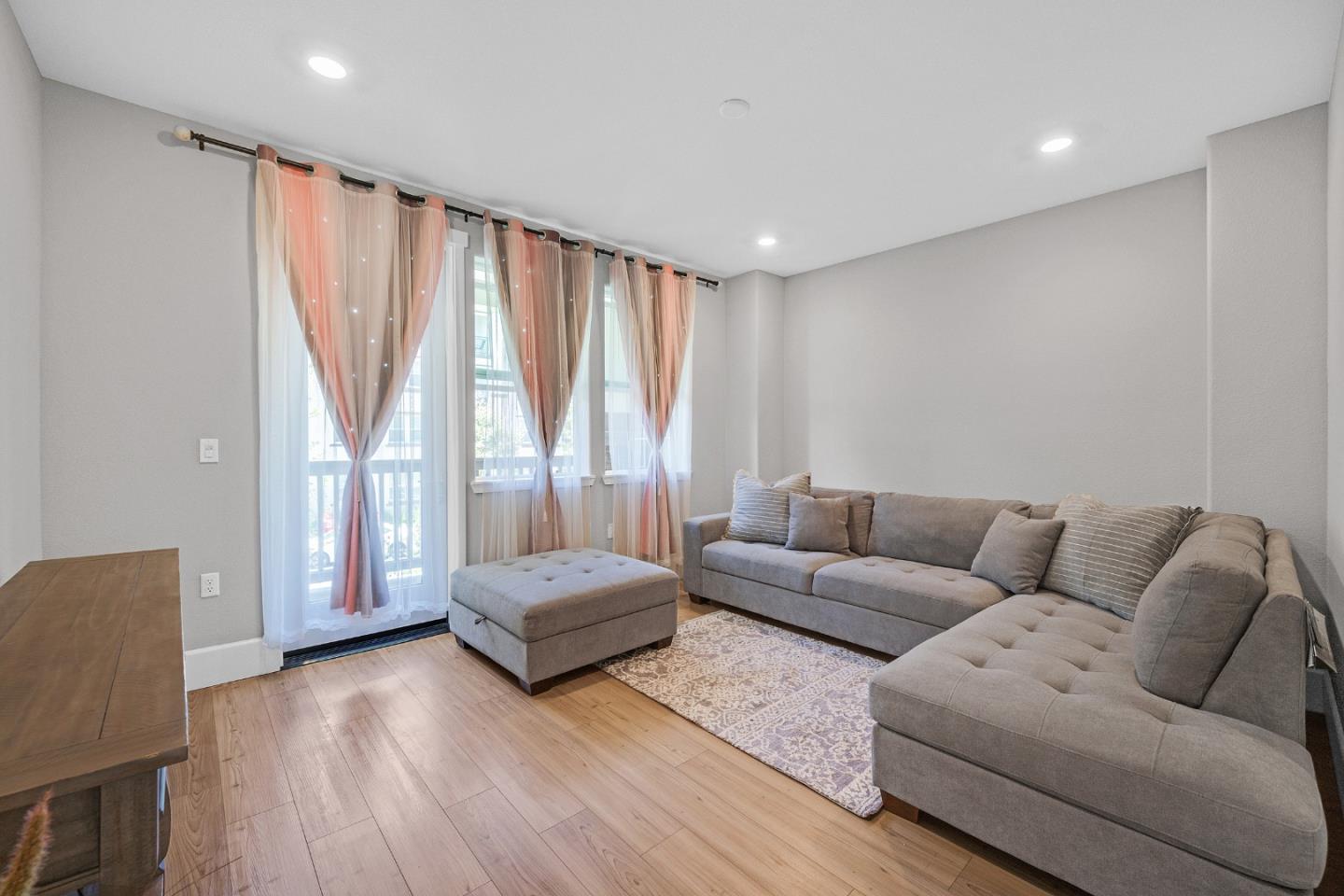 Detail Gallery Image 22 of 42 For 47222 Mission Falls Ct, Fremont,  CA 94539 - 2 Beds | 2/1 Baths