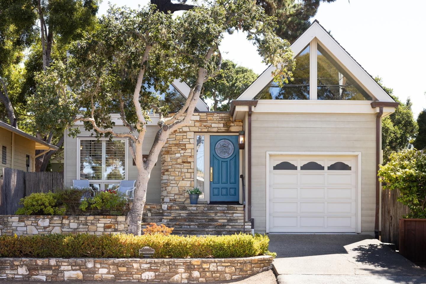 Detail Gallery Image 16 of 17 For 0 Dolores 3 Ne of 10th Ave, Carmel,  CA 93921 - 2 Beds | 2 Baths