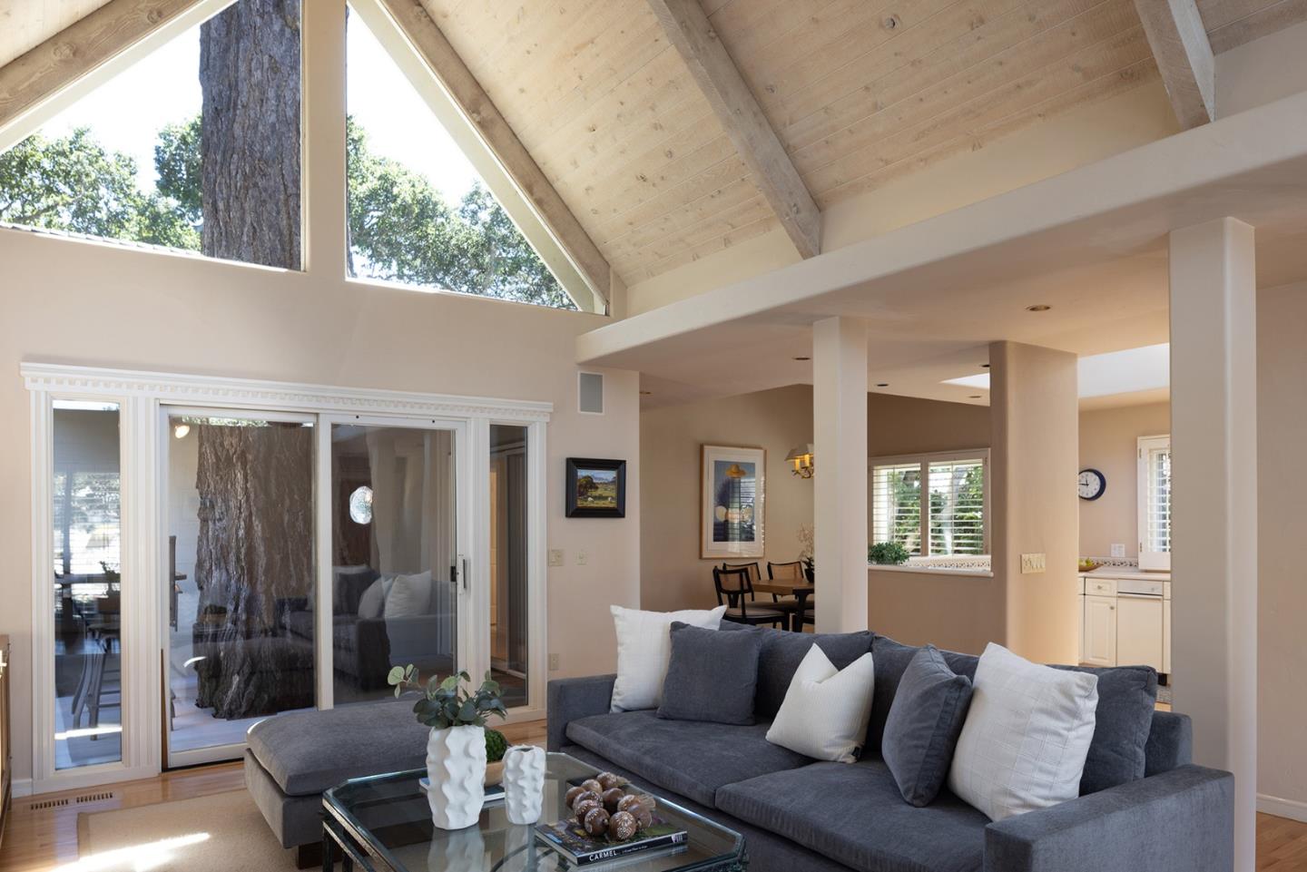 Detail Gallery Image 5 of 17 For 0 Dolores 3 Ne of 10th Ave, Carmel,  CA 93921 - 2 Beds | 2 Baths