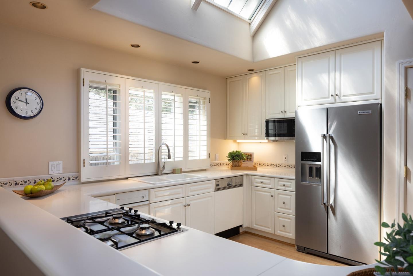 Detail Gallery Image 6 of 17 For 0 Dolores 3 Ne of 10th Ave, Carmel,  CA 93921 - 2 Beds | 2 Baths