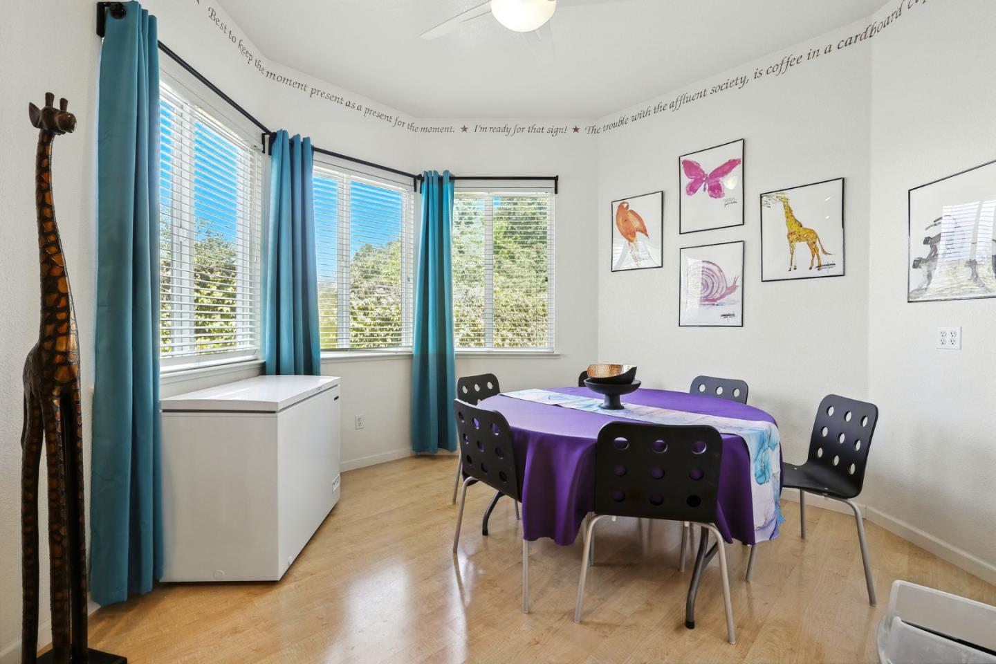 Detail Gallery Image 11 of 33 For 3100 Stonehurst Ct, El Dorado Hills,  CA 95762 - 3 Beds | 2/1 Baths