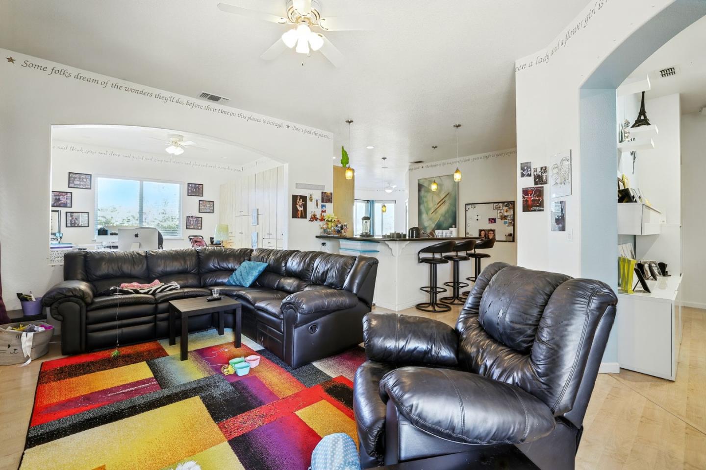 Detail Gallery Image 5 of 33 For 3100 Stonehurst Ct, El Dorado Hills,  CA 95762 - 3 Beds | 2/1 Baths