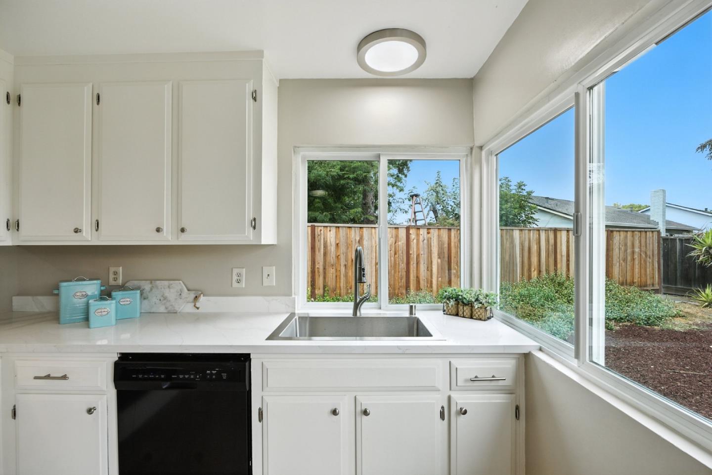 Detail Gallery Image 15 of 40 For 4284 Meg Dr, San Jose,  CA 95136 - 3 Beds | 2 Baths