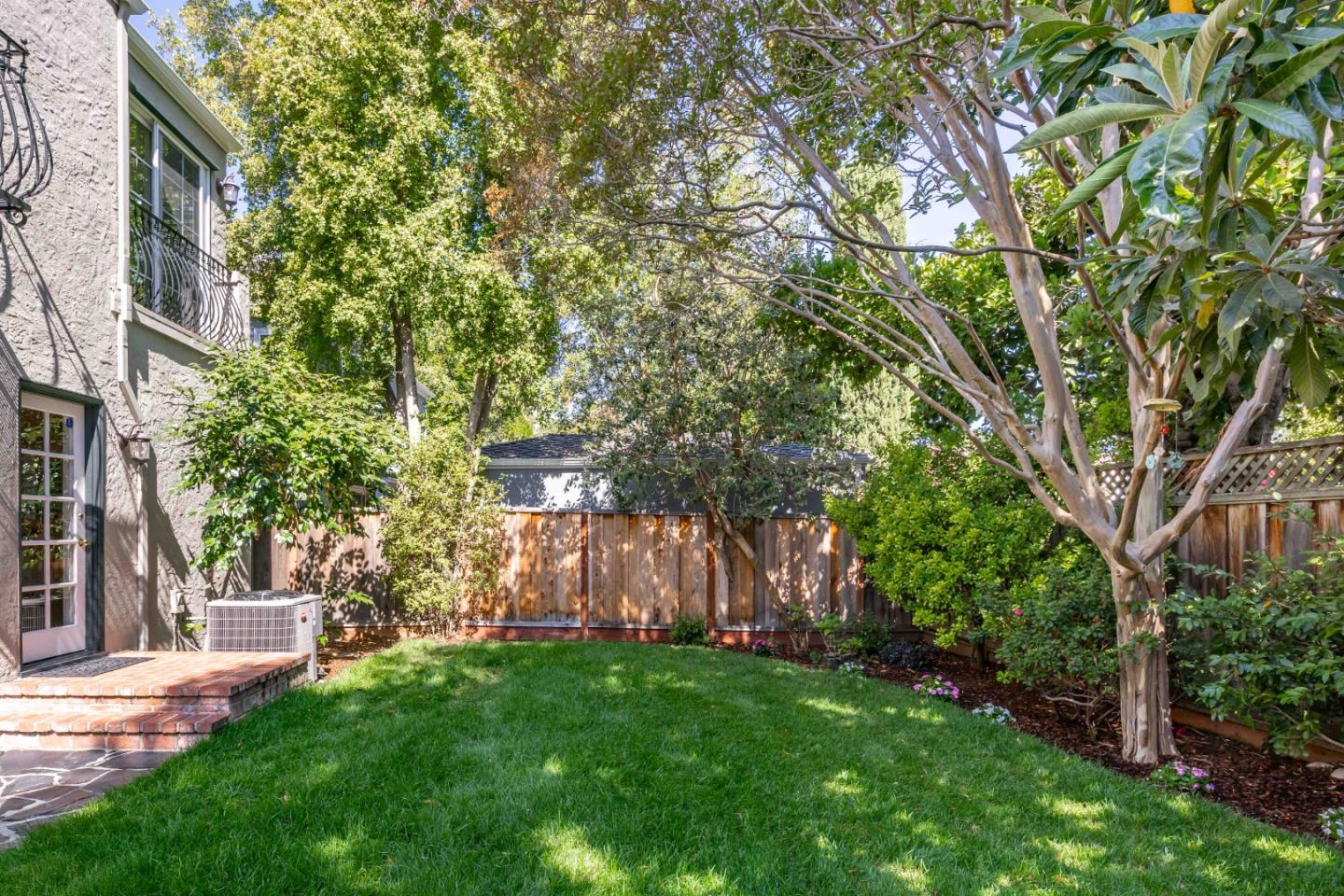 Detail Gallery Image 25 of 28 For 1641 Portola Ave, Palo Alto,  CA 94306 - 4 Beds | 3 Baths