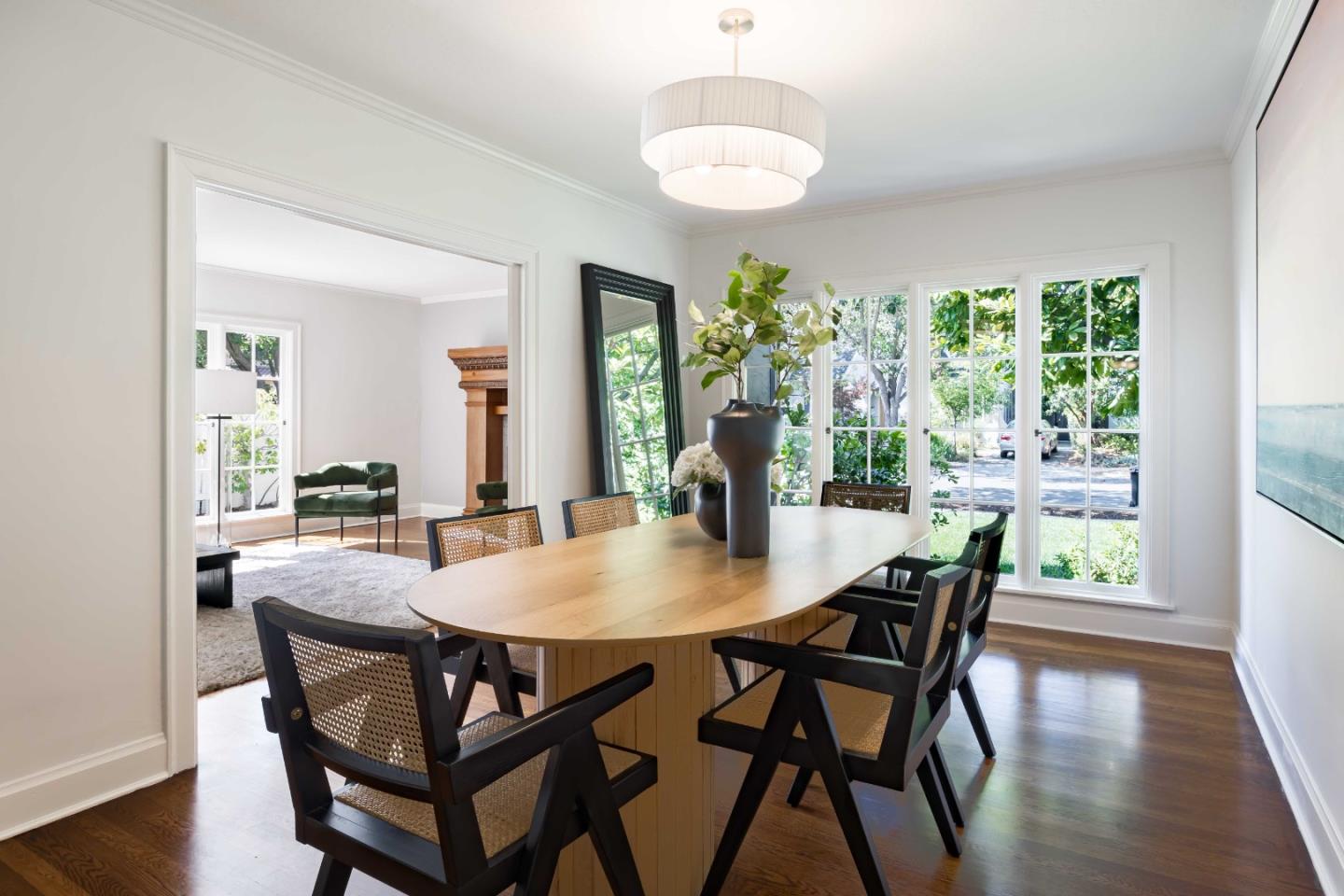 Detail Gallery Image 4 of 28 For 1641 Portola Ave, Palo Alto,  CA 94306 - 4 Beds | 3 Baths