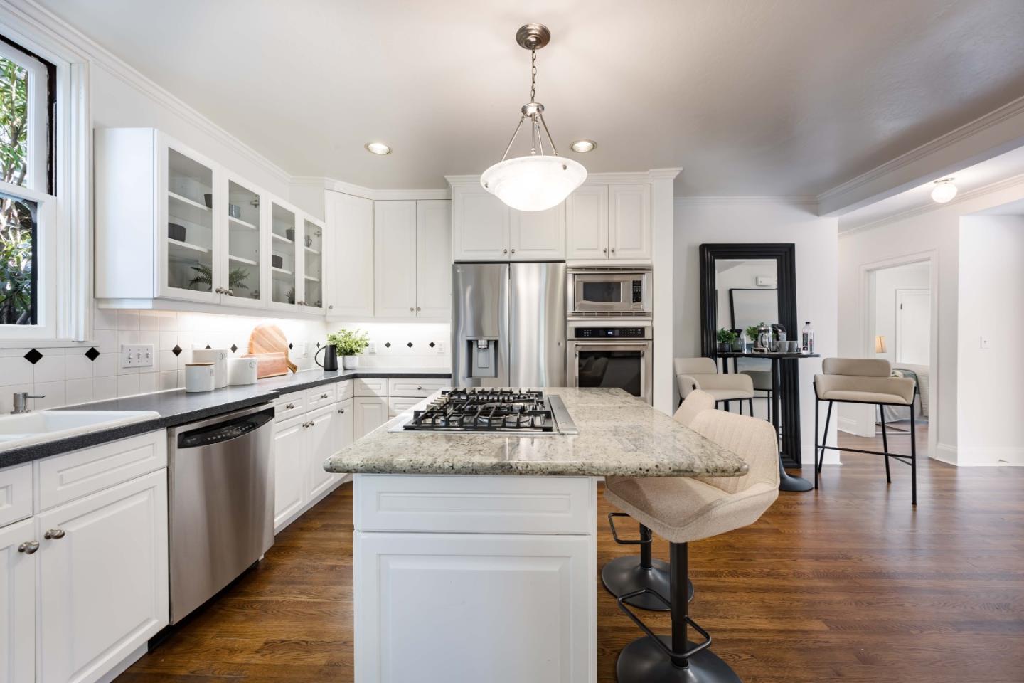 Detail Gallery Image 7 of 28 For 1641 Portola Ave, Palo Alto,  CA 94306 - 4 Beds | 3 Baths