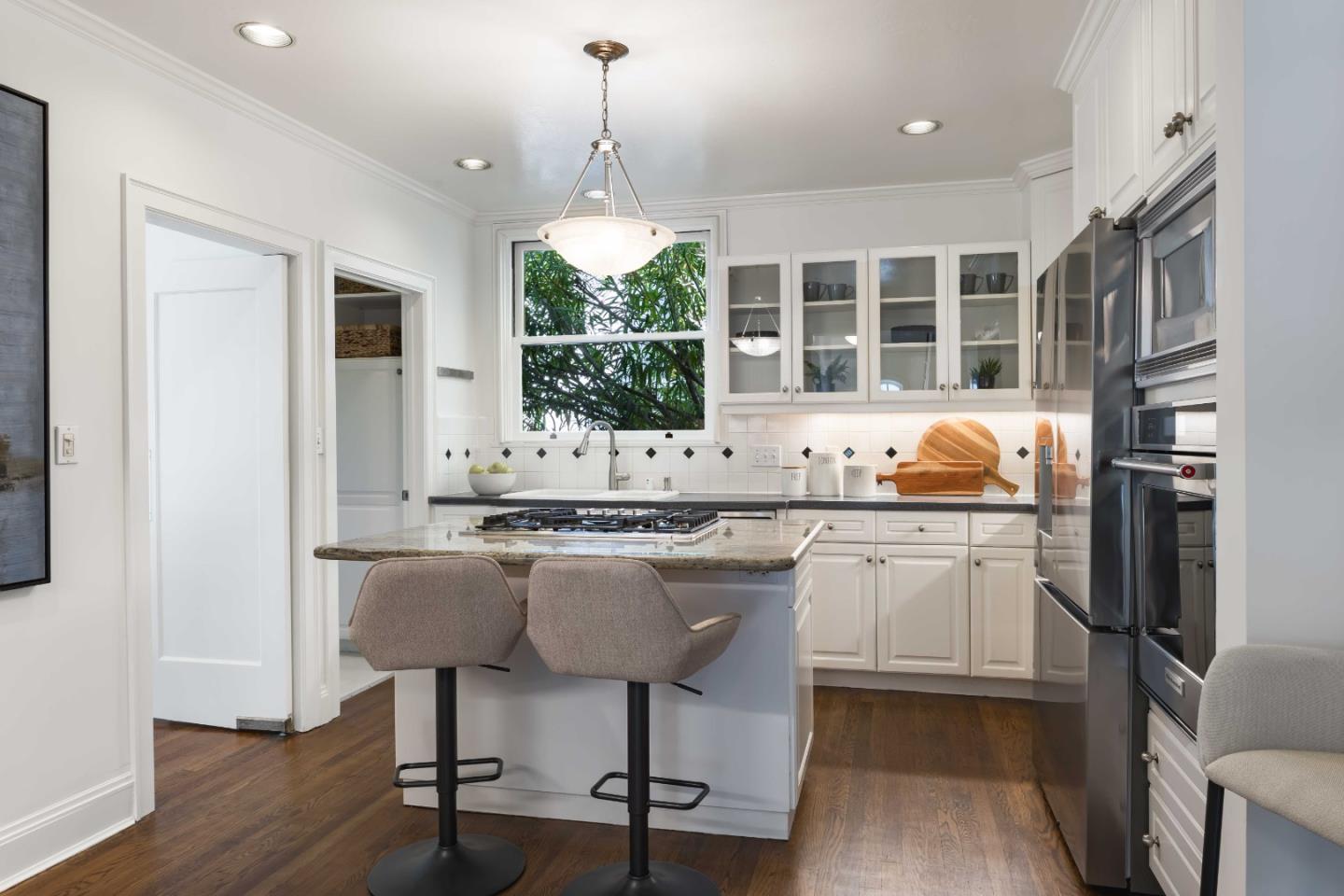 Detail Gallery Image 8 of 28 For 1641 Portola Ave, Palo Alto,  CA 94306 - 4 Beds | 3 Baths