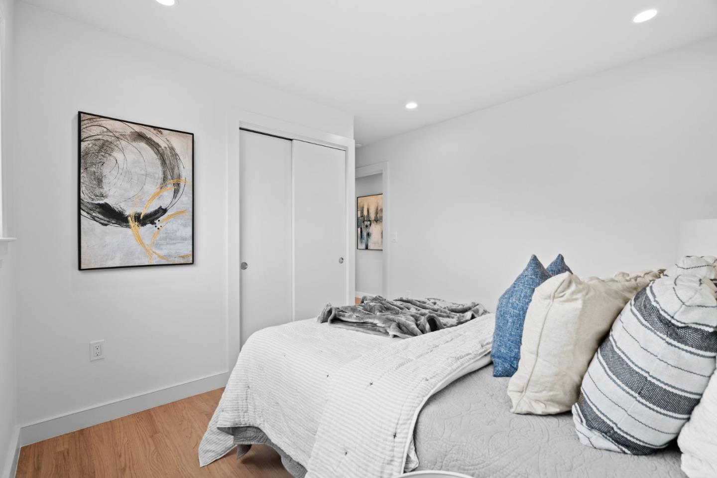 Detail Gallery Image 14 of 44 For 43 Aura Vis, Millbrae,  CA 94030 - 3 Beds | 4 Baths