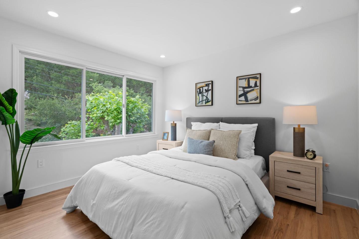 Detail Gallery Image 17 of 44 For 43 Aura Vis, Millbrae,  CA 94030 - 3 Beds | 4 Baths