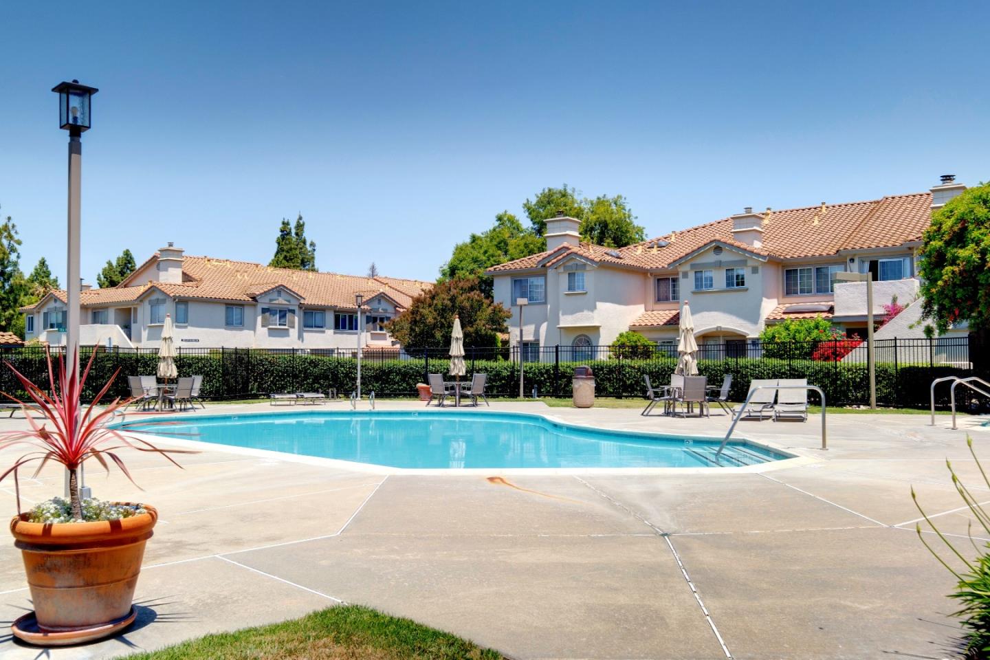 Detail Gallery Image 54 of 62 For 1895 Sheri Ann Cir, San Jose,  CA 95131 - 3 Beds | 2/1 Baths