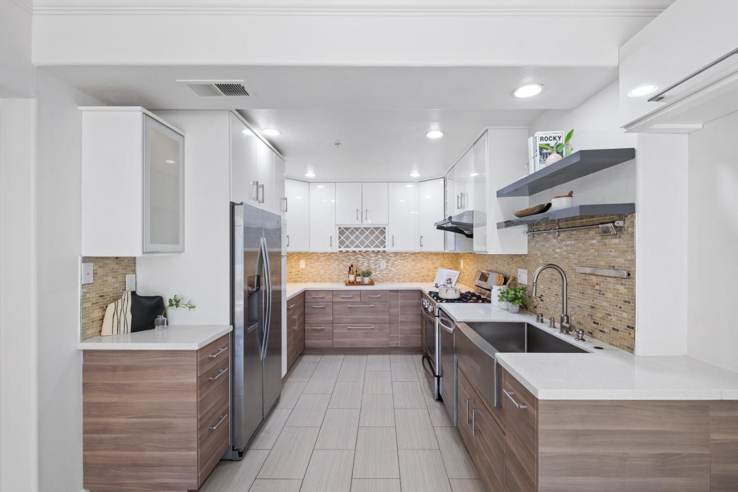 Detail Gallery Image 8 of 62 For 1895 Sheri Ann Cir, San Jose,  CA 95131 - 3 Beds | 2/1 Baths