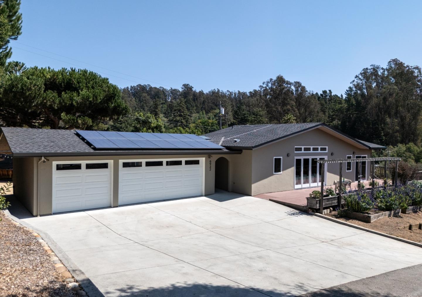 Detail Gallery Image 3 of 49 For 6932 Freedom Blvd, Aptos,  CA 95003 - 4 Beds | 3 Baths