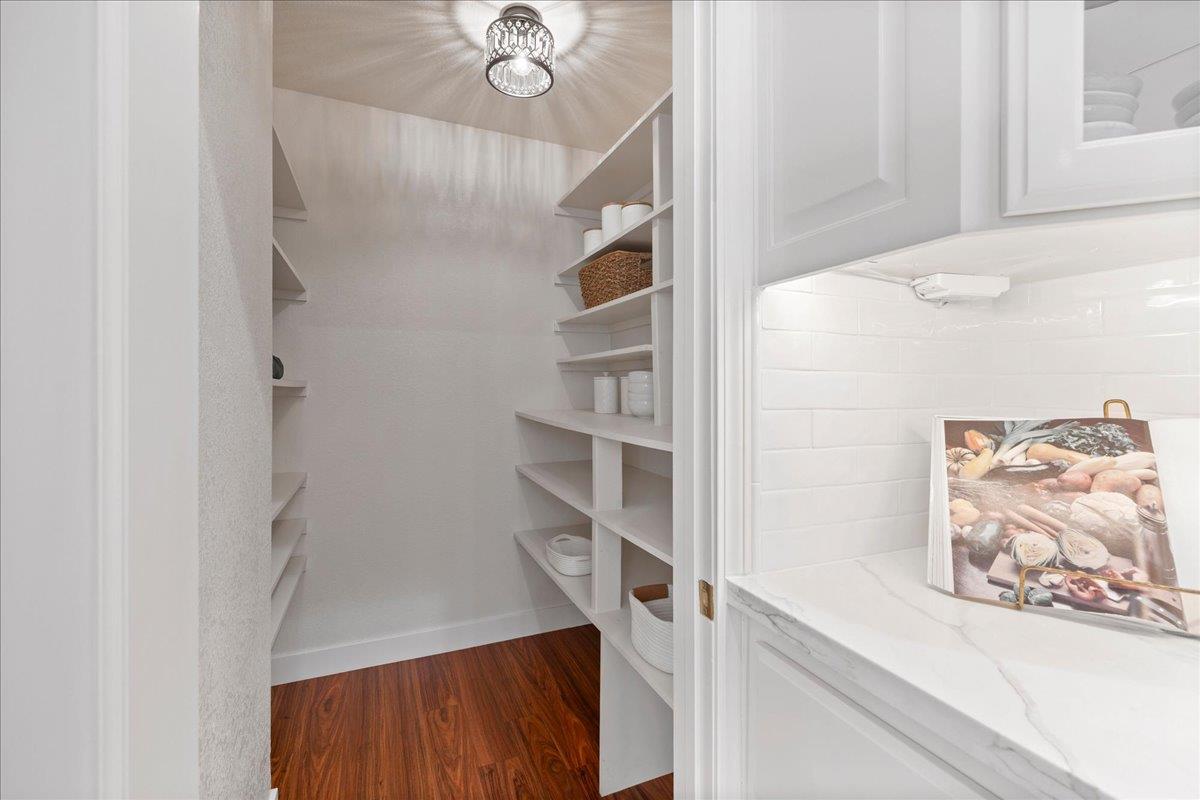 Detail Gallery Image 17 of 36 For 1860 Leigh Ave, San Jose,  CA 95125 - 4 Beds | 2/1 Baths