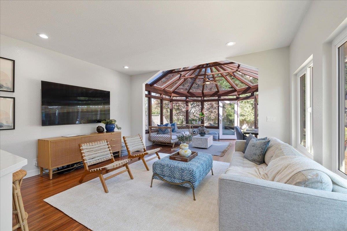 Detail Gallery Image 19 of 36 For 1860 Leigh Ave, San Jose,  CA 95125 - 4 Beds | 2/1 Baths