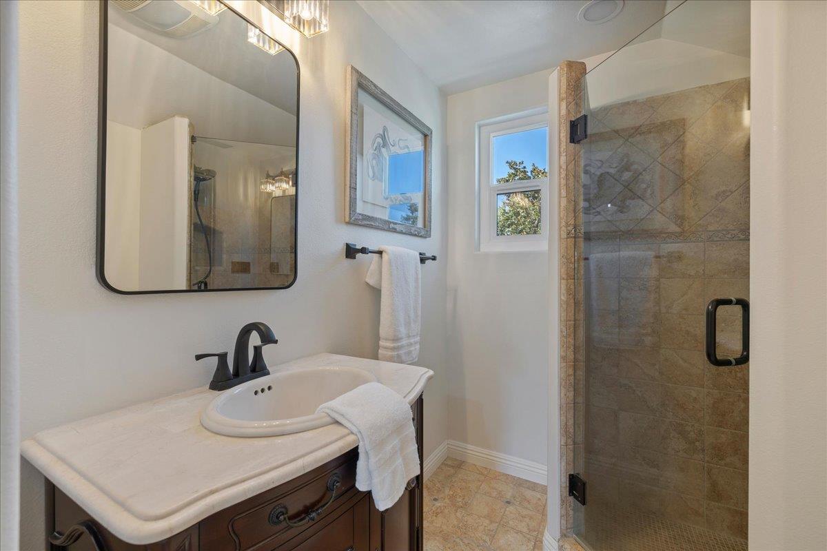 Detail Gallery Image 28 of 36 For 1860 Leigh Ave, San Jose,  CA 95125 - 4 Beds | 2/1 Baths
