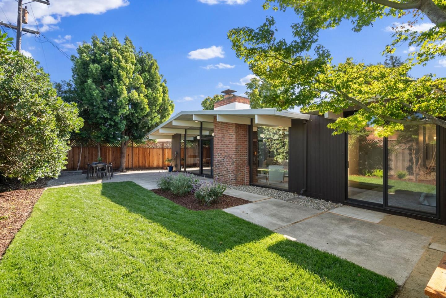 Detail Gallery Image 33 of 39 For 1464 Kingfisher Way, Sunnyvale,  CA 94087 - 4 Beds | 2 Baths