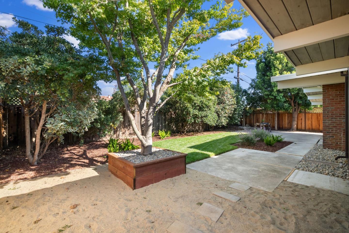 Detail Gallery Image 35 of 39 For 1464 Kingfisher Way, Sunnyvale,  CA 94087 - 4 Beds | 2 Baths