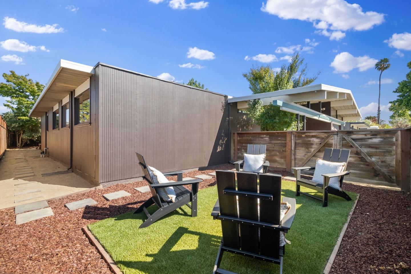 Detail Gallery Image 38 of 39 For 1464 Kingfisher Way, Sunnyvale,  CA 94087 - 4 Beds | 2 Baths