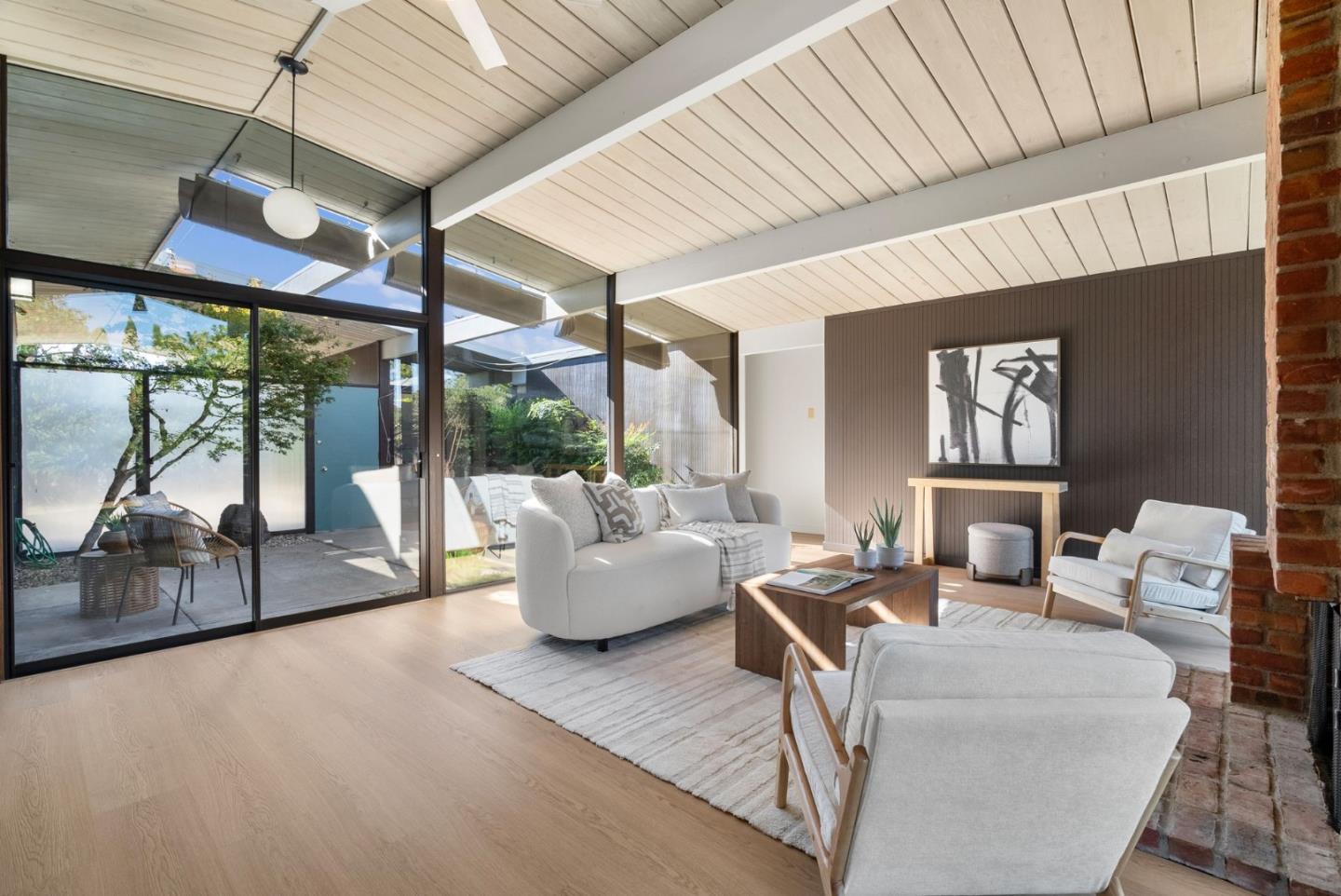 Detail Gallery Image 7 of 39 For 1464 Kingfisher Way, Sunnyvale,  CA 94087 - 4 Beds | 2 Baths