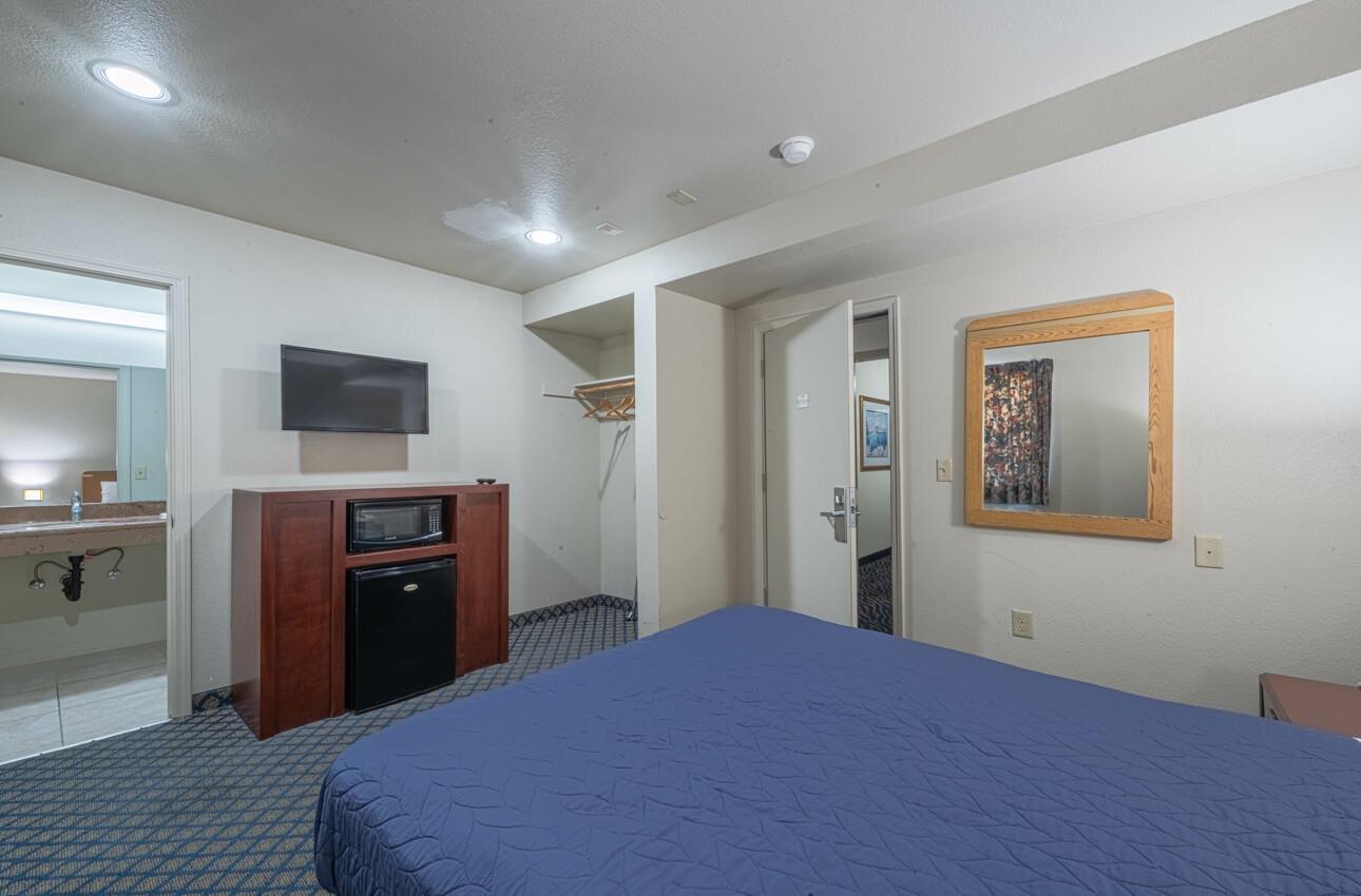 Detail Gallery Image 27 of 35 For 6 S Wood St, Salinas,  CA 93905 - – Beds | – Baths
