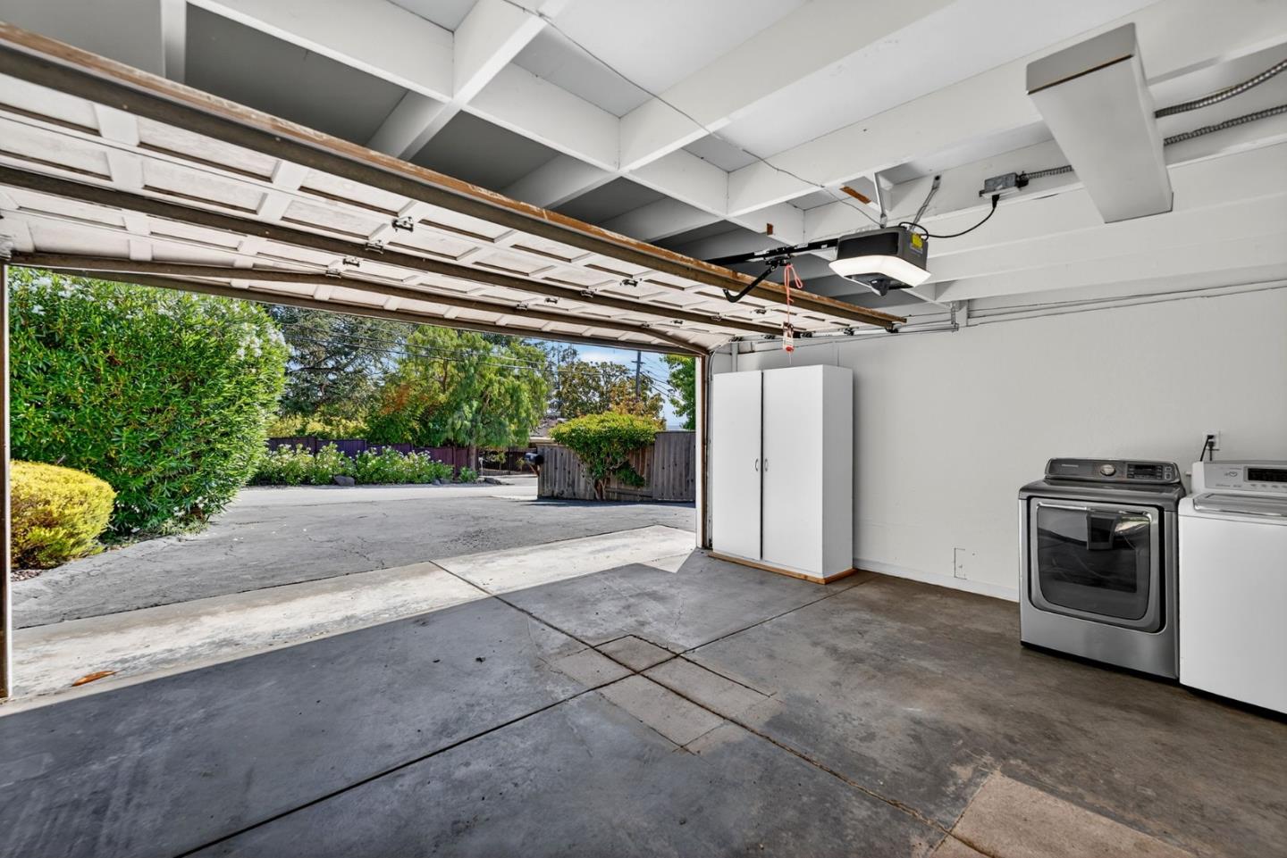 Detail Gallery Image 29 of 43 For 832 Holly Rd, Belmont,  CA 94002 - 3 Beds | 2 Baths