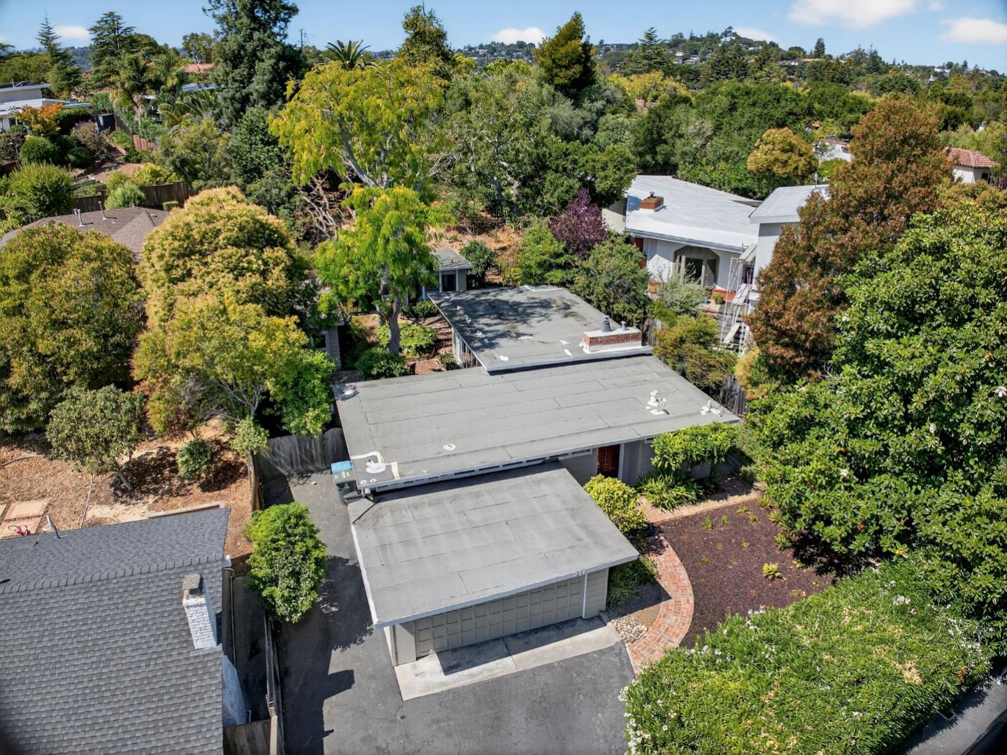 Detail Gallery Image 34 of 43 For 832 Holly Rd, Belmont,  CA 94002 - 3 Beds | 2 Baths