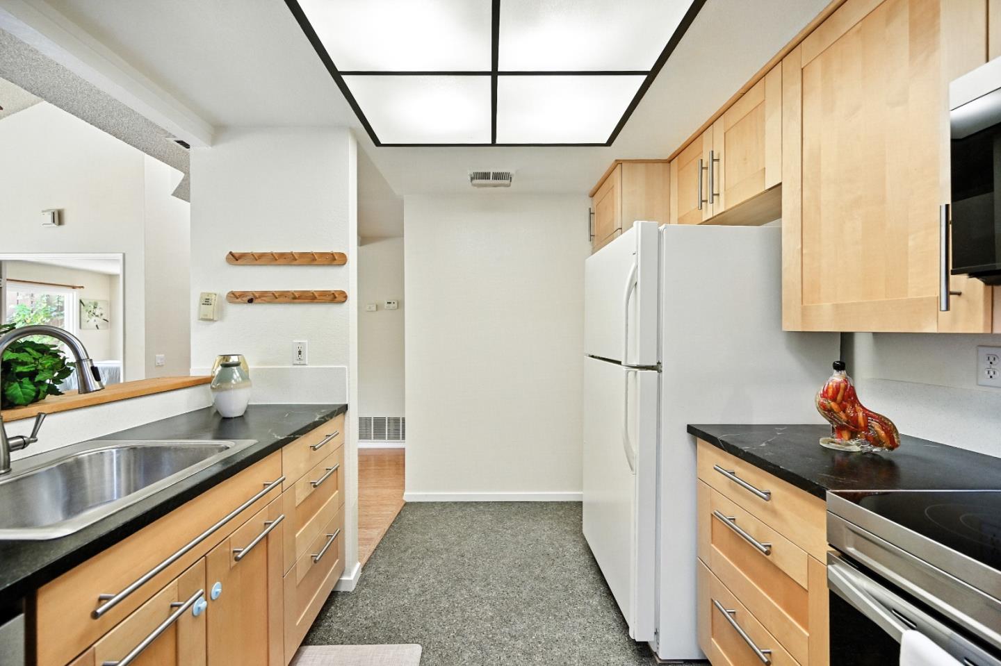 Detail Gallery Image 6 of 48 For 34878 Oyster Bay Ter, Fremont,  CA 94555 - 2 Beds | 2 Baths