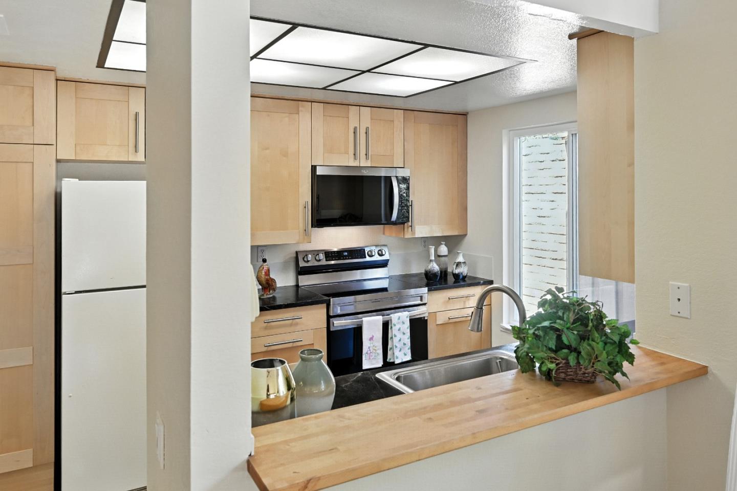 Detail Gallery Image 9 of 48 For 34878 Oyster Bay Ter, Fremont,  CA 94555 - 2 Beds | 2 Baths