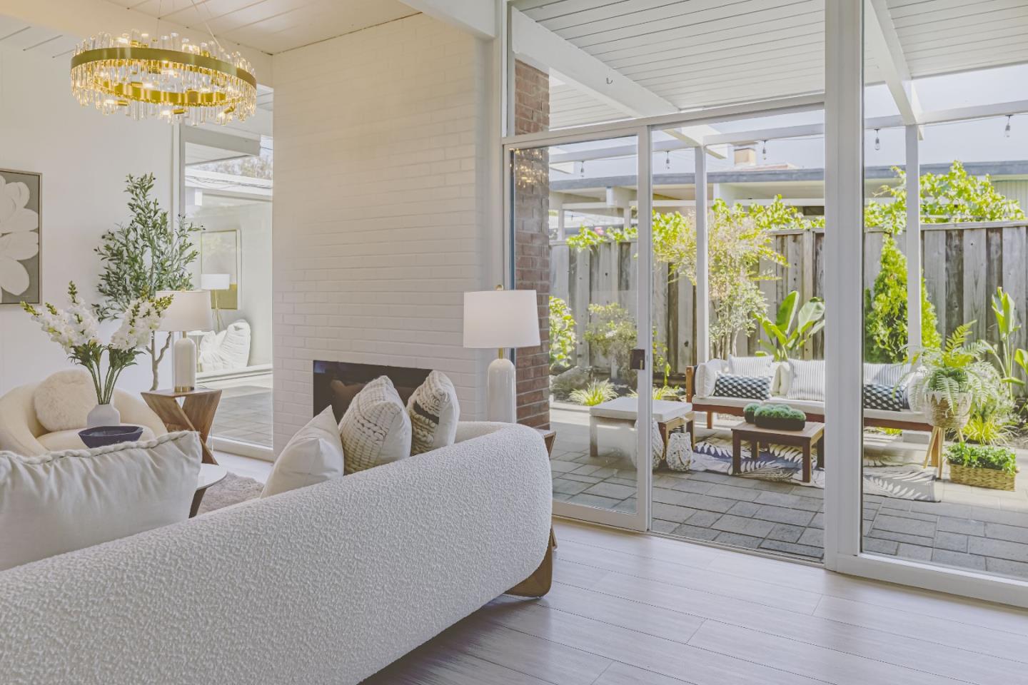 Detail Gallery Image 10 of 30 For 1663 Wolfe Dr, San Mateo,  CA 94402 - 4 Beds | 2 Baths