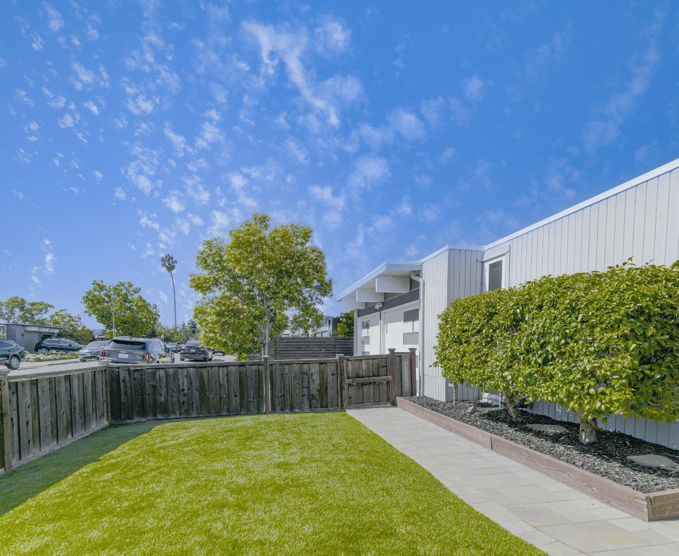 Detail Gallery Image 2 of 30 For 1663 Wolfe Dr, San Mateo,  CA 94402 - 4 Beds | 2 Baths