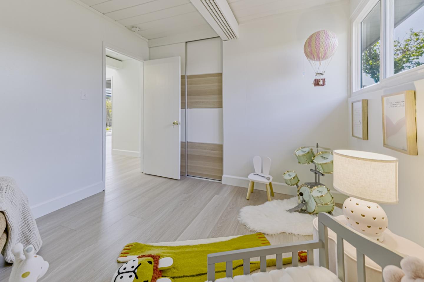 Detail Gallery Image 21 of 30 For 1663 Wolfe Dr, San Mateo,  CA 94402 - 4 Beds | 2 Baths