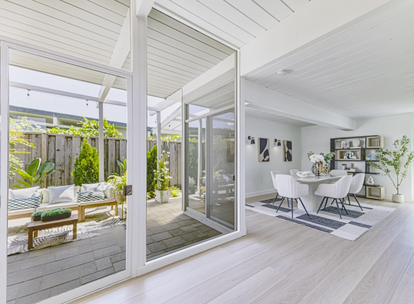 Detail Gallery Image 5 of 30 For 1663 Wolfe Dr, San Mateo,  CA 94402 - 4 Beds | 2 Baths