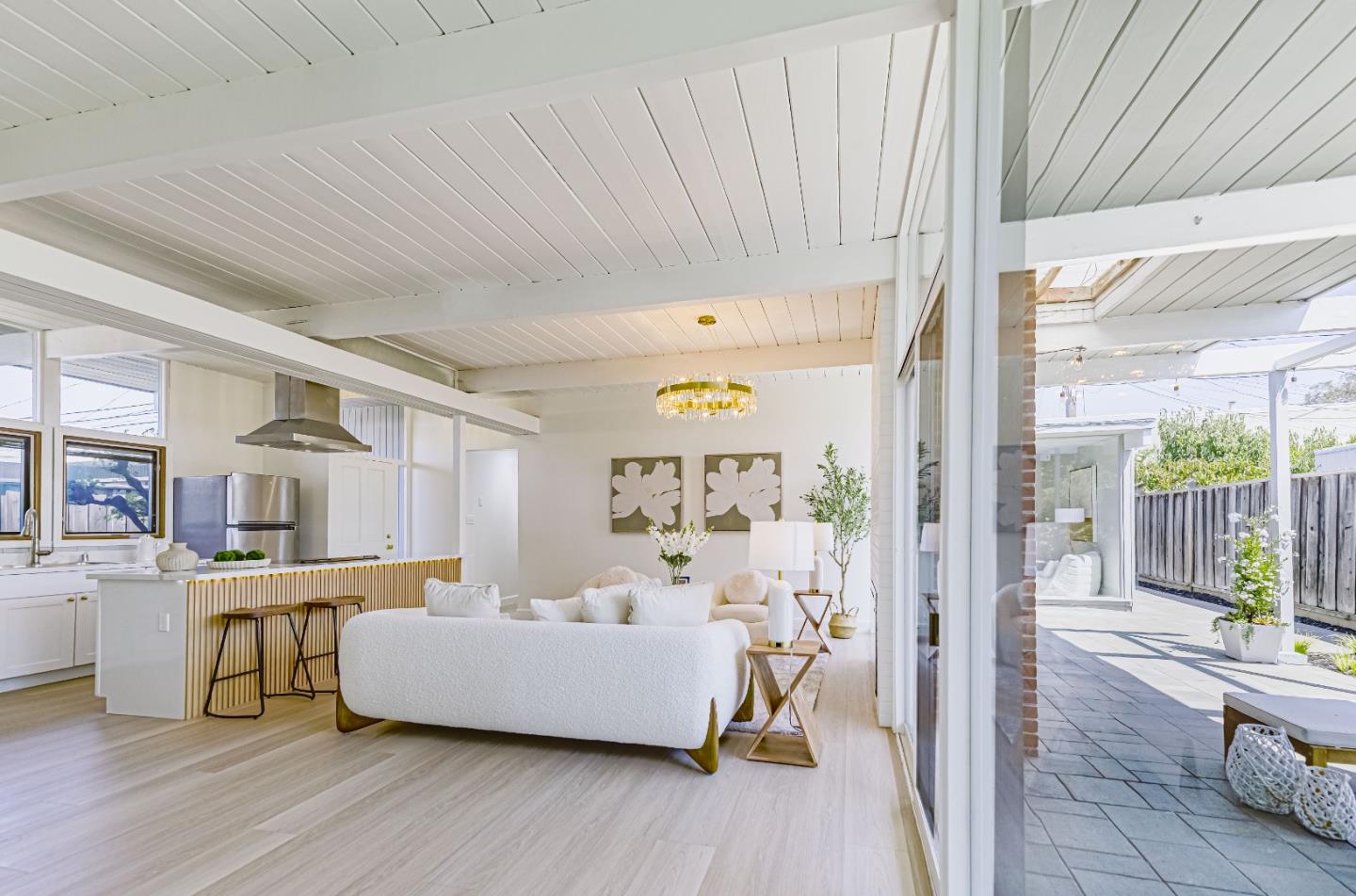 Detail Gallery Image 6 of 30 For 1663 Wolfe Dr, San Mateo,  CA 94402 - 4 Beds | 2 Baths