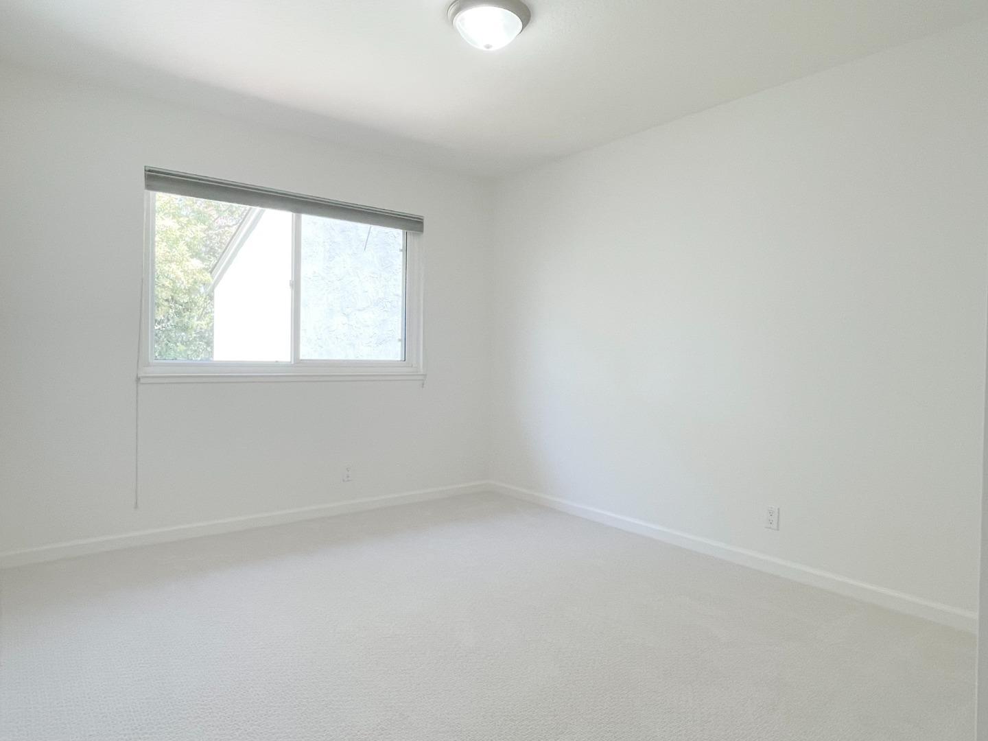 Detail Gallery Image 11 of 19 For 1369 Yukon Ter, Sunnyvale,  CA 94087 - 3 Beds | 2/1 Baths