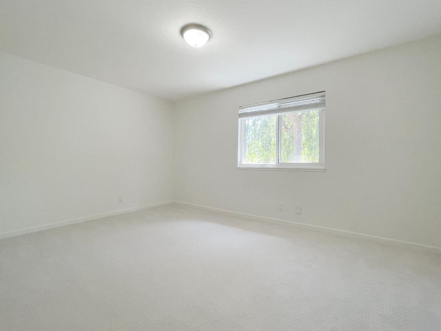 Detail Gallery Image 13 of 19 For 1369 Yukon Ter, Sunnyvale,  CA 94087 - 3 Beds | 2/1 Baths