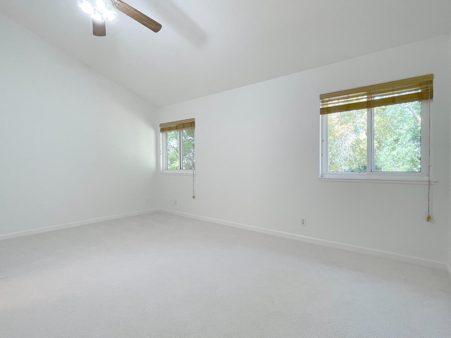 Detail Gallery Image 7 of 19 For 1369 Yukon Ter, Sunnyvale,  CA 94087 - 3 Beds | 2/1 Baths
