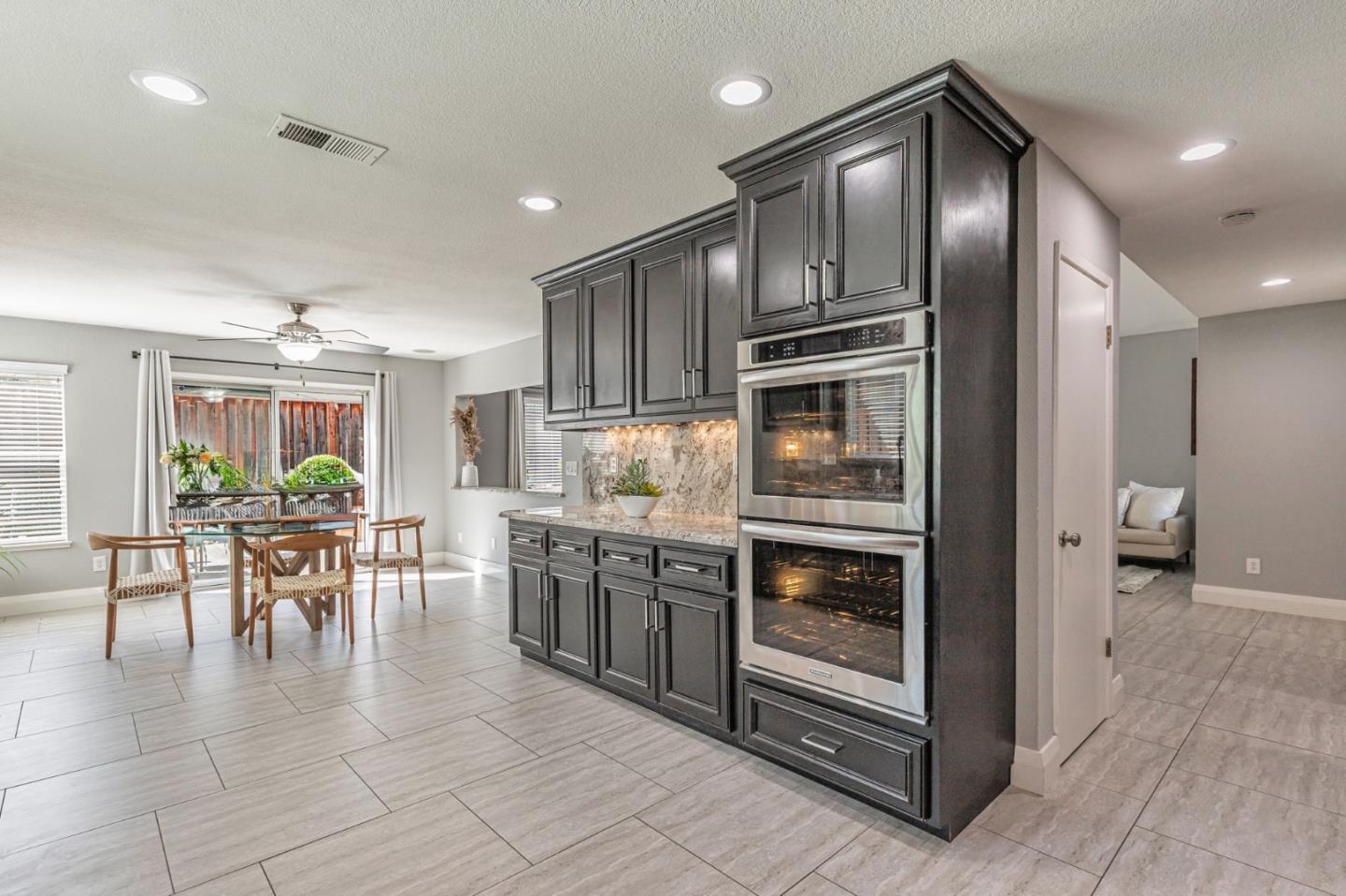 Detail Gallery Image 14 of 43 For 746 Alder St, Gilroy,  CA 95020 - 4 Beds | 2/1 Baths