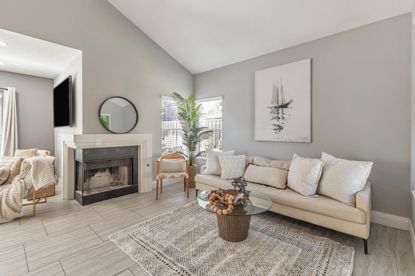 Detail Gallery Image 5 of 43 For 746 Alder St, Gilroy,  CA 95020 - 4 Beds | 2/1 Baths