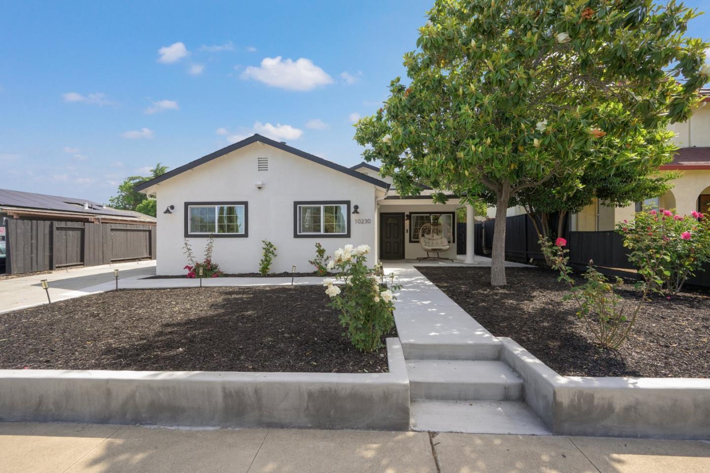 Detail Gallery Image 2 of 34 For 10230 Griffith St, San Jose,  CA 95127 - 4 Beds | 2 Baths