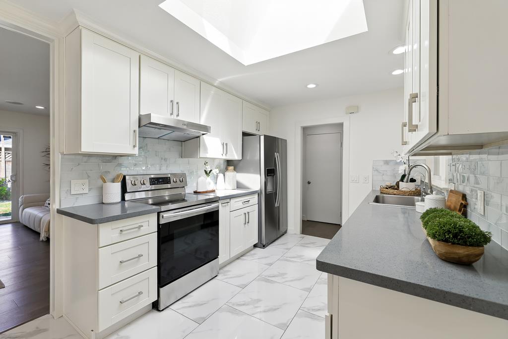 Detail Gallery Image 13 of 38 For 192 N Harold Ave, Santa Clara,  CA 95050 - 4 Beds | 2 Baths