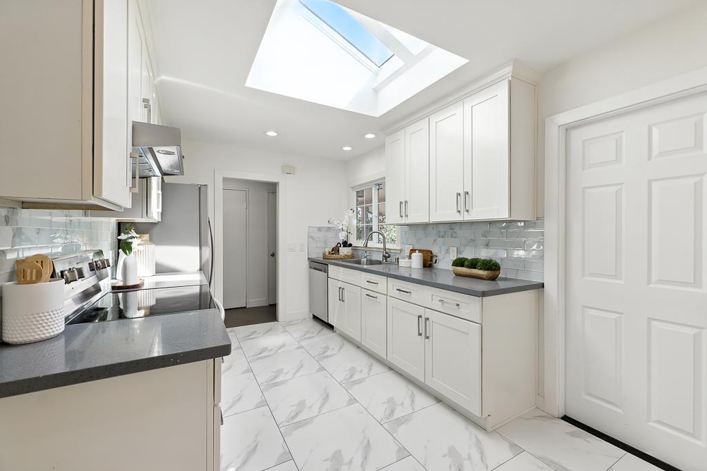 Detail Gallery Image 14 of 38 For 192 N Harold Ave, Santa Clara,  CA 95050 - 4 Beds | 2 Baths