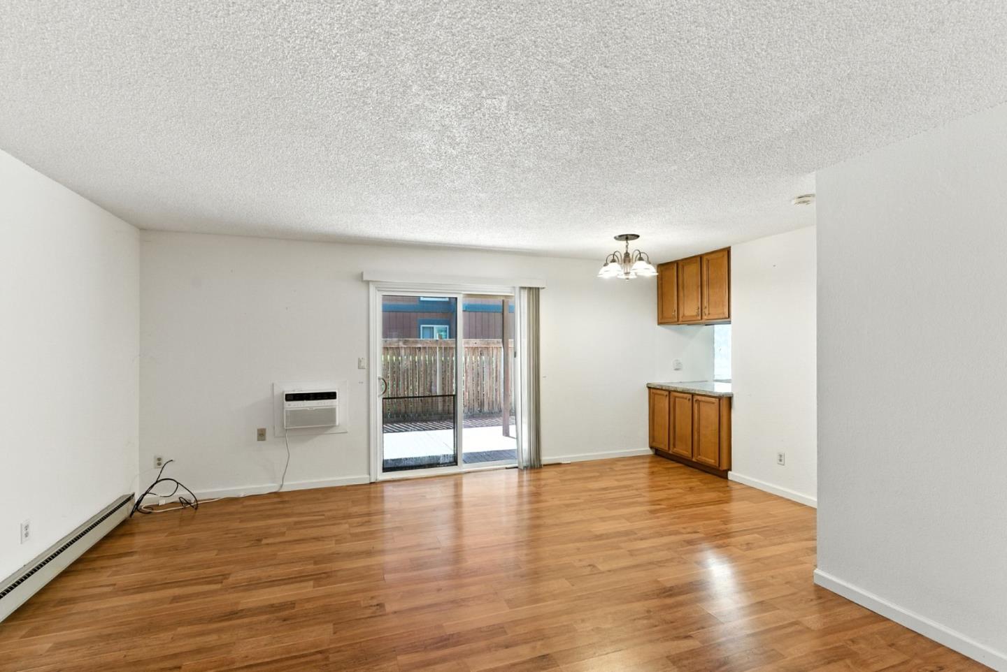 Detail Gallery Image 5 of 21 For 38623 Cherry Ln #201,  Fremont,  CA 94536 - 2 Beds | 1 Baths