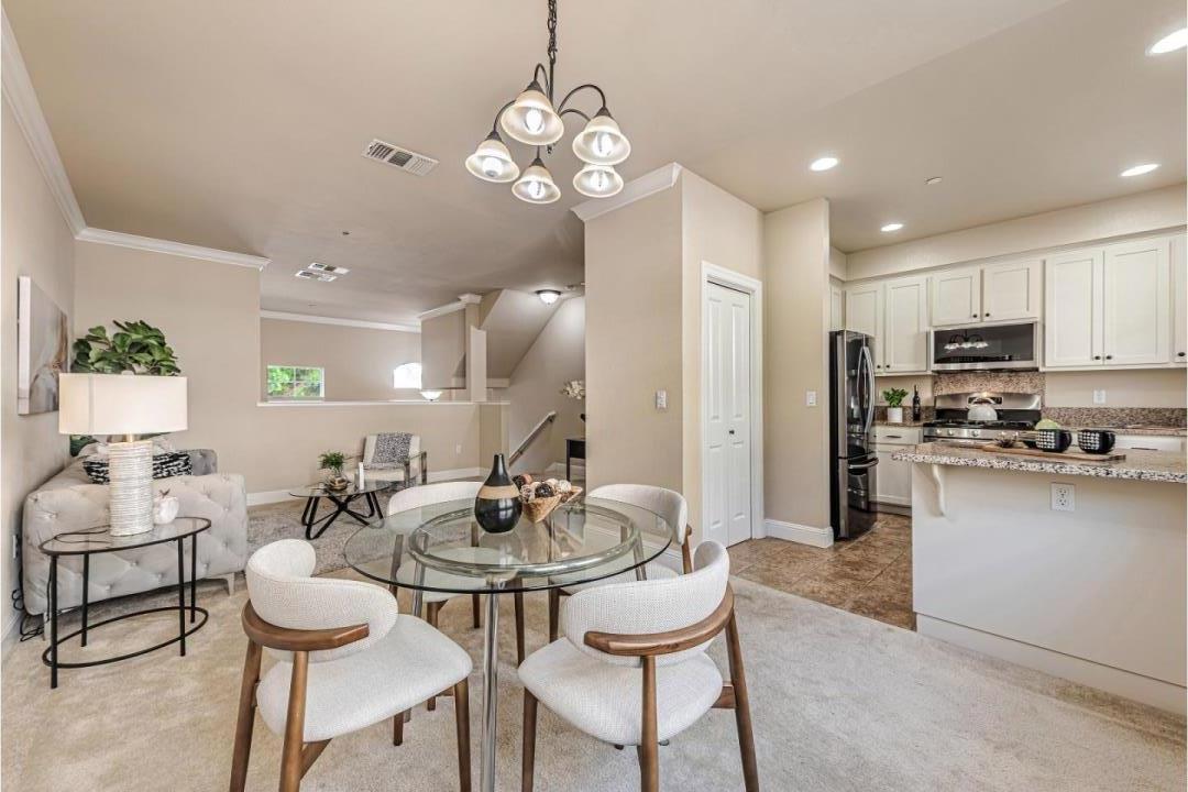 Detail Gallery Image 17 of 52 For 192 Barranca Ter, Sunnyvale,  CA 94086 - 3 Beds | 2/1 Baths
