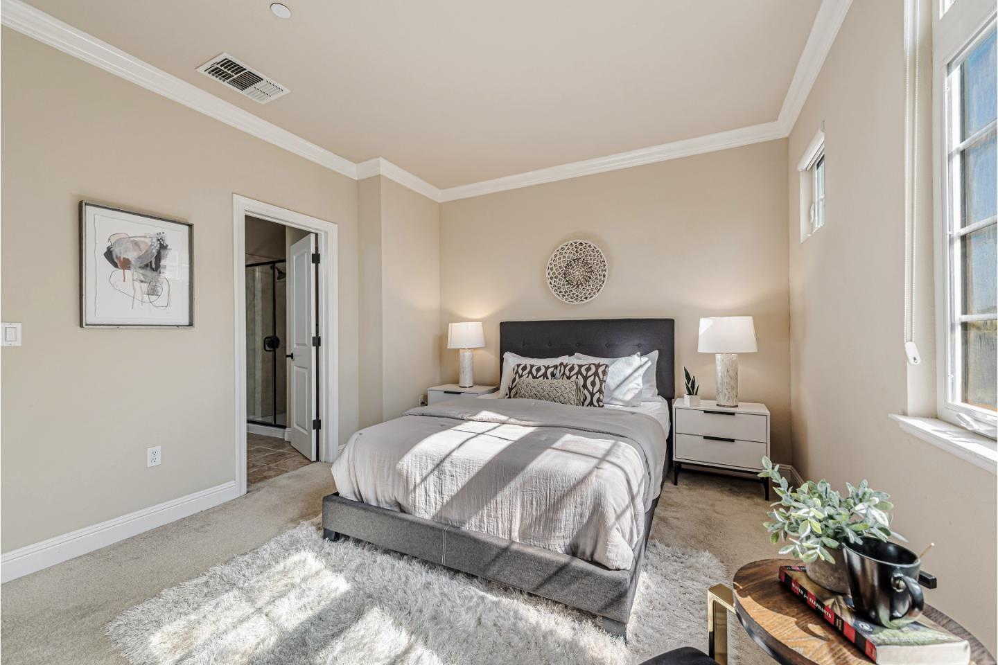 Detail Gallery Image 29 of 52 For 192 Barranca Ter, Sunnyvale,  CA 94086 - 3 Beds | 2/1 Baths