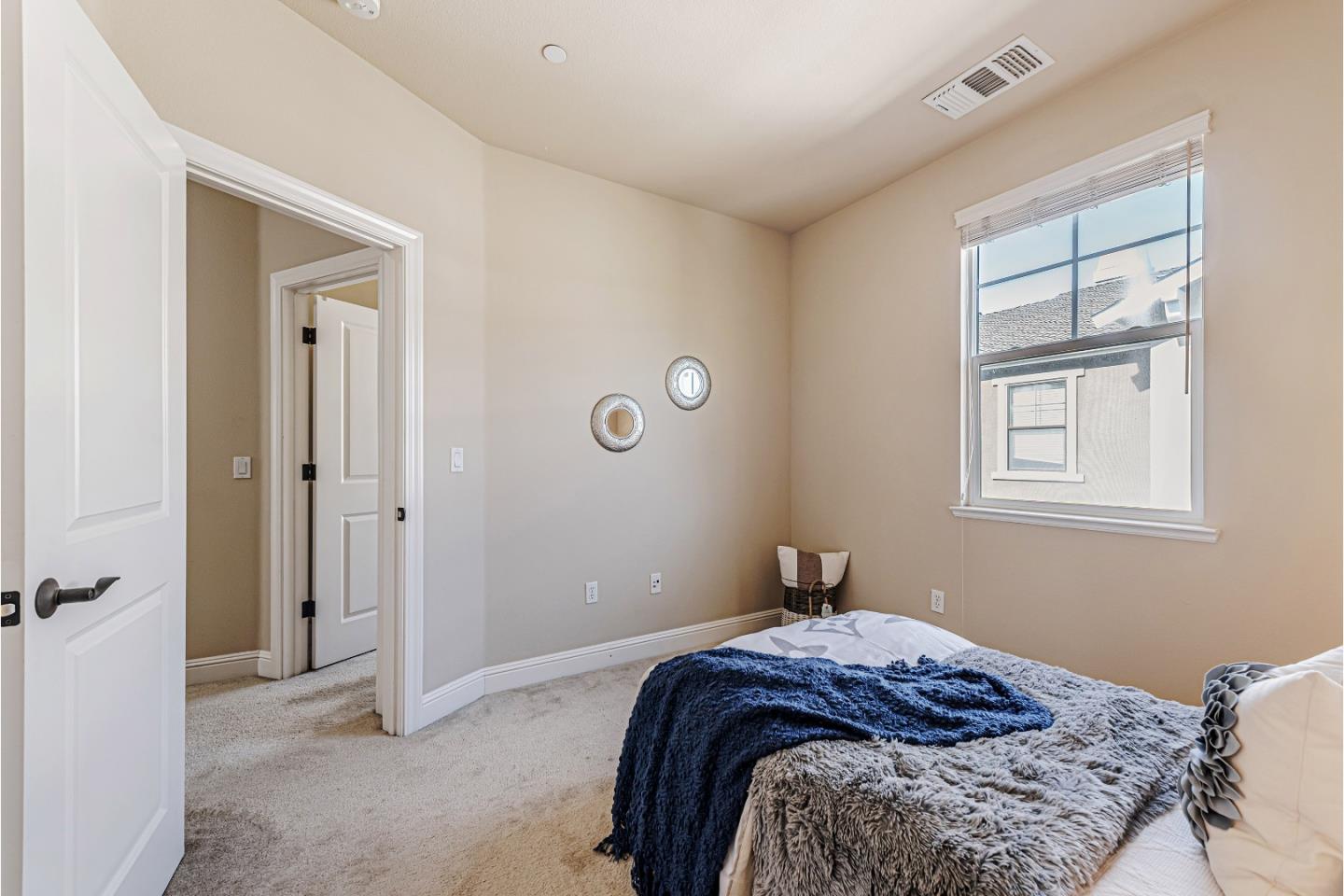 Detail Gallery Image 36 of 52 For 192 Barranca Ter, Sunnyvale,  CA 94086 - 3 Beds | 2/1 Baths